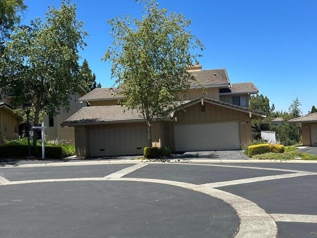 property at 10 Pyrola Ln