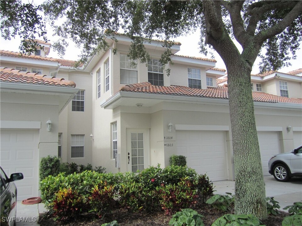 3051 Horizon Ln in Naples, FL - Building Photo