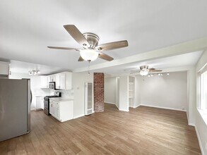 4210 Cleveland Ave in San Diego, CA - Building Photo - Building Photo