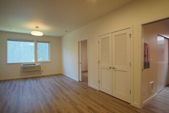 6015 S Virginia Ave in Portland, OR - Building Photo - Building Photo