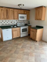 903 Parr Meadow Dr in Newburgh, NY - Building Photo - Building Photo