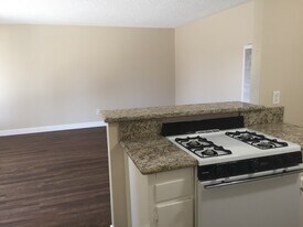 630 Ridgeway Ln, Unit #1 in La Habra, CA - Building Photo