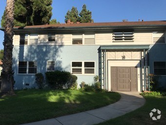 5874 Bowcroft St, Unit 2 in Los Angeles, CA - Foto de edificio