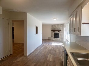 1424 E Hanover St in Springfield, MO - Building Photo - Building Photo