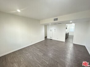 10231 Darby Ave in Inglewood, CA - Building Photo - Building Photo