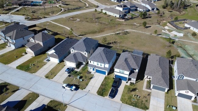 2522 Sturgeon Wy in Shenandoah, TX - Foto de edificio - Building Photo