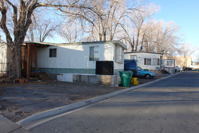 145 E Grove St in Reno, NV - Building Photo - Building Photo