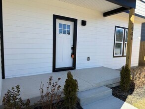 1004 Scenic Vw Ct in Nashville, TN - Building Photo - Building Photo