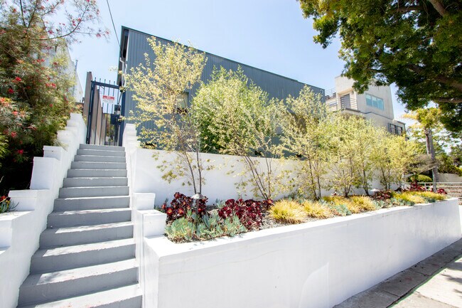 2438 7th St in Santa Monica, CA - Building Photo - Building Photo