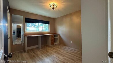 685 E Fox Hills Dr in Bloomfield Hills, MI - Building Photo - Building Photo