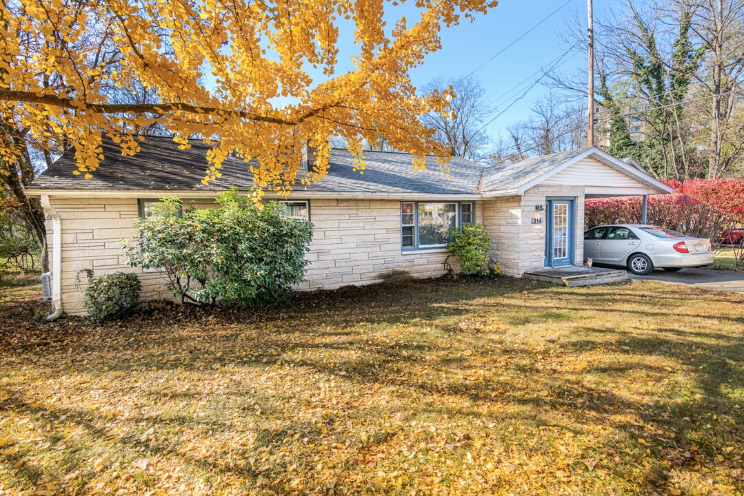 314 S Arbutus Dr in Bloomington, IN - Building Photo