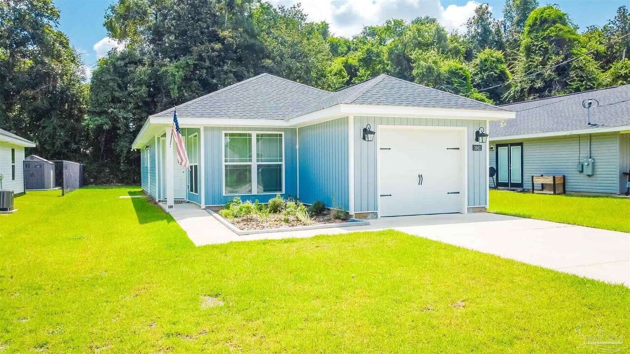 3982 Edgefield St in Pace, FL - Building Photo