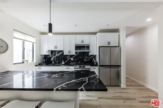 9024 Phyllis Ave in West Hollywood, CA - Building Photo - Building Photo