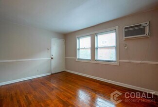 944 St Charles Ave NE in Atlanta, GA - Building Photo - Building Photo