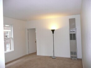 418 E John St, Unit Apt C in Seattle, WA - Foto de edificio - Building Photo