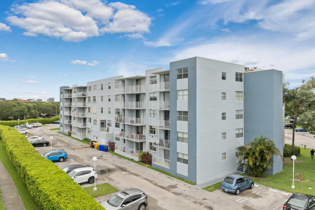 Breakwaters in West Palm Beach, FL - Foto de edificio