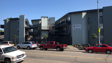 Westwind Apartments in San Rafael, CA - Building Photo - Building Photo