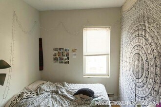 894 Huntington Ave in Boston, MA - Foto de edificio - Building Photo