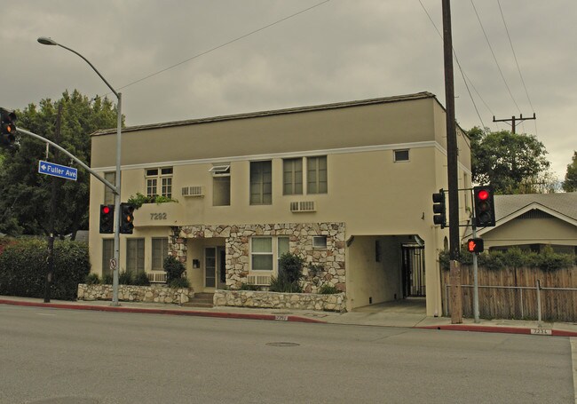 7292 Fountain Ave in Los Angeles, CA - Building Photo - Building Photo