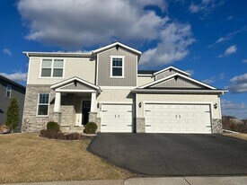 5785 Urbandale Ln N in Plymouth, MN - Building Photo