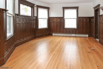 121 Park St-Unit -B in Montclair, NJ - Building Photo - Building Photo