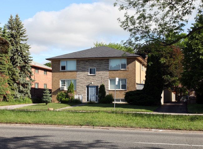 88 Guildwood Pky in Toronto, ON - Building Photo - Building Photo