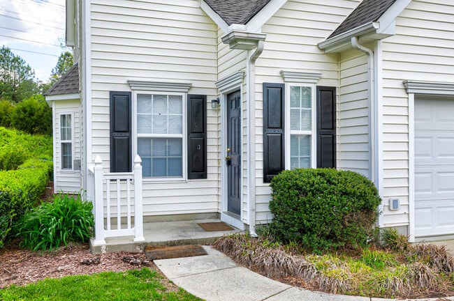 6533 Clarksdale Ln in Durham, NC - Building Photo - Building Photo