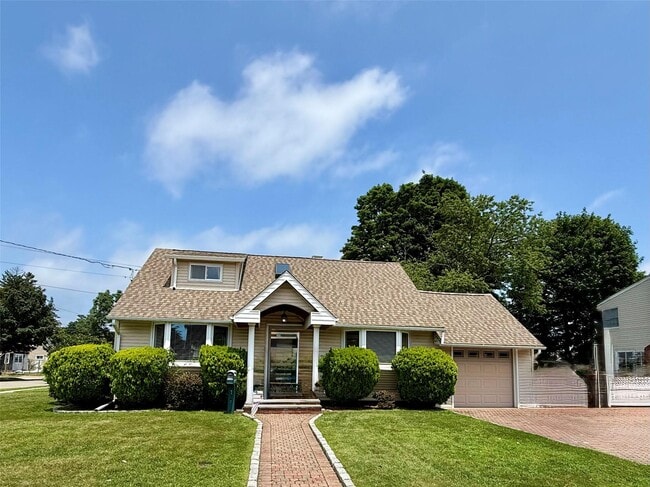property at 7 Ronald Ave
