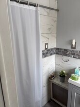 1101 Forest Dr in Linden, NJ - Foto de edificio - Building Photo