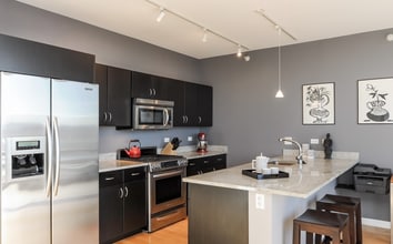 860 W Blackhawk St, Unit 1508 in Chicago, IL - Foto de edificio - Building Photo