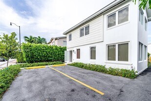 3160 S Le Jeune Rd in Coral Gables, FL - Building Photo