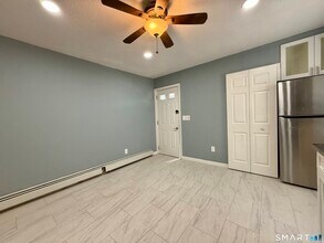 8 Scott St in Naugatuck, CT - Building Photo - Building Photo