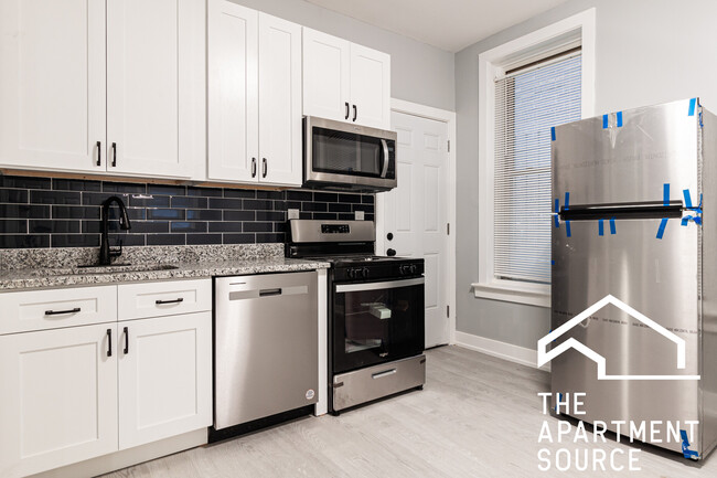 property at 1333 W Walton St