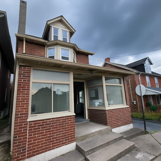 property at 2402 S 4th St