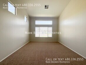 480 W Harvard Ave in Gilbert, AZ - Foto de edificio - Building Photo