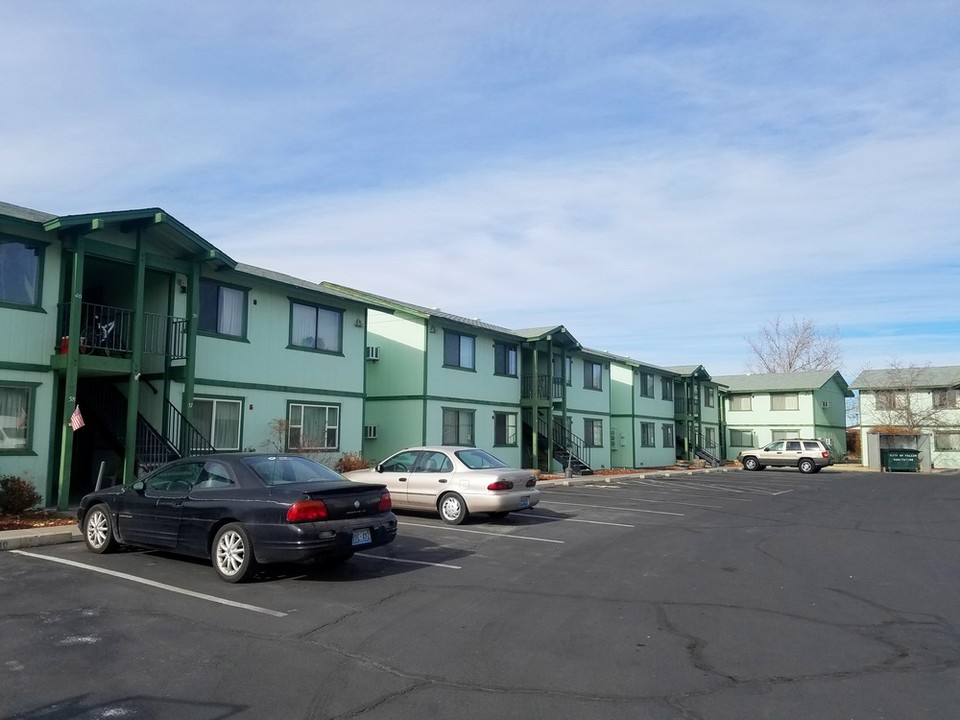 Morning Glory Apartments in Fallon, NV - Building Photo