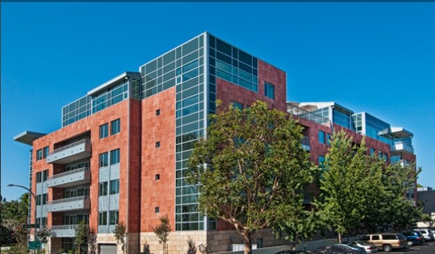 Catania in Pasadena, CA - Building Photo