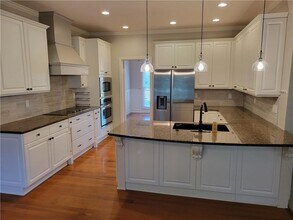 1090 Bentbrooke Ct in Lawrenceville, GA - Building Photo - Building Photo