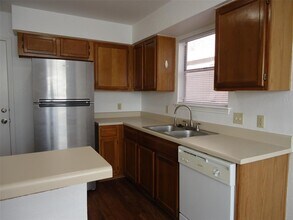 811 Crieff Cross Dr in Pflugerville, TX - Building Photo - Building Photo