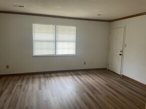 810 Highland Dr in Knoxville, TN - Building Photo - Building Photo