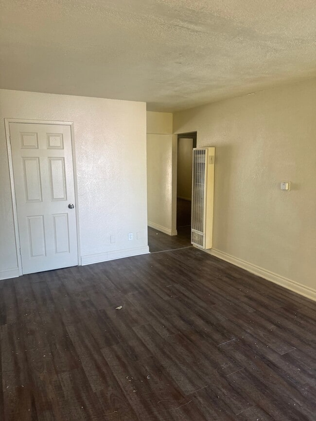 3254 E Olive Ave in Fresno, CA - Building Photo - Building Photo