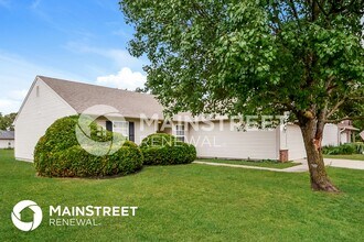 12250 Longstraw Dr in Indianapolis, IN - Foto de edificio - Building Photo