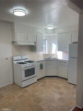 15 E Los Higos St, Unit E in Alhambra, CA - Building Photo - Building Photo