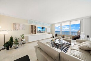 781 Crandon Blvd in Key Biscayne, FL - Building Photo
