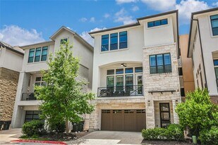 13322 Galleria Cir in Austin, TX - Building Photo