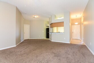 11025 Whittney Chase Dr in Riverview, FL - Building Photo - Building Photo