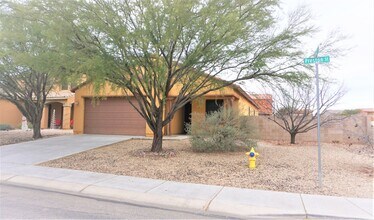 1276 Preston St in Sierra Vista, AZ - Foto de edificio - Building Photo