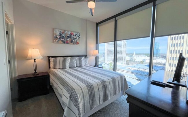 3380 Peachtree Rd NE in Atlanta, GA - Building Photo - Building Photo