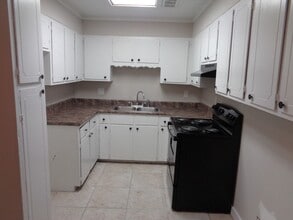 110 Dogwood Heights in Batesville, MS - Foto de edificio - Building Photo