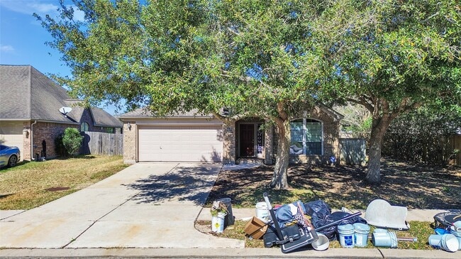 property at 5643 Walnut Glen Ln